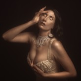 Annisa Forgotten pearl, autoportret